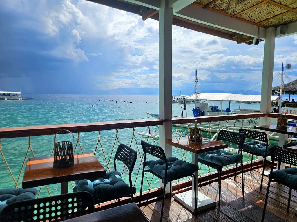 Tilas Lounge daytime